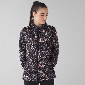 EUC Lululemon Miss Misty Jacket II Size 6 in Star Crushed Multi